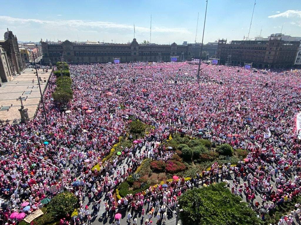  La ciudadanía se moviliza en defensa de sus derechos democráticos.